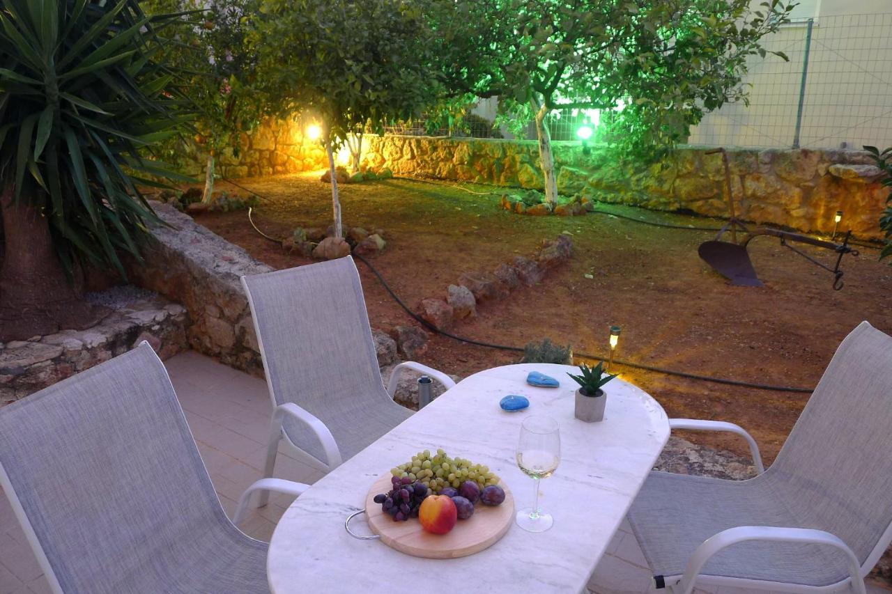 Maria & Manos Guest House, Agios Onoufrios Beach Exteriör bild